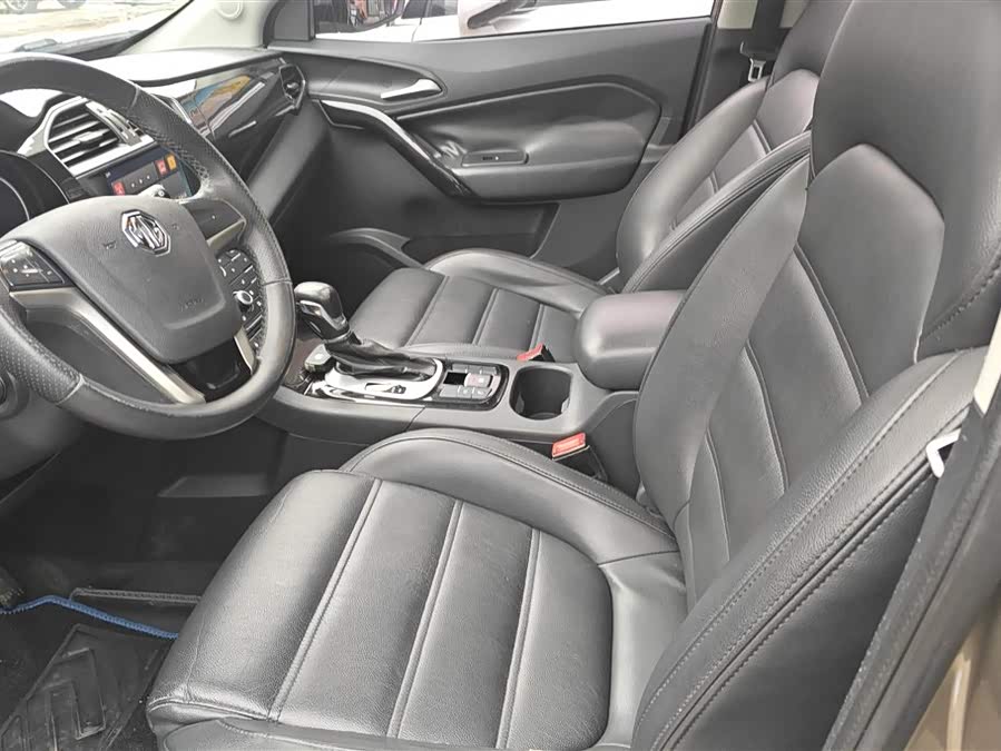 MG GS 2016 car image #10