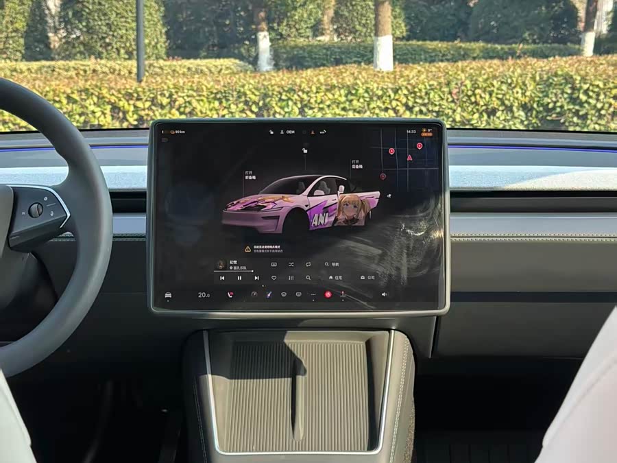 Tesla Model Y 2025 #10 Tesla Model Y 2025 car image #10