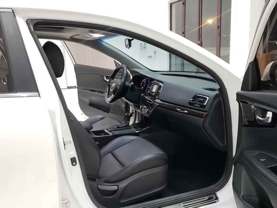 起亚 起亚K4 2015 汽车图片 #10