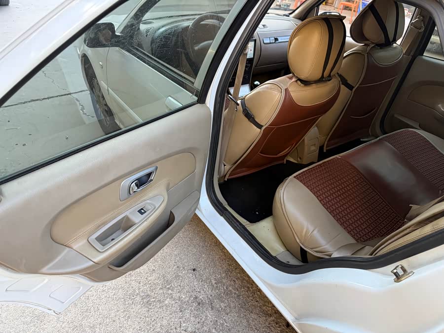 Citroen C-Elysée 2010 imagem de carro #10