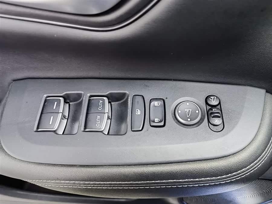 Honda ZR-V 2023 car image #10