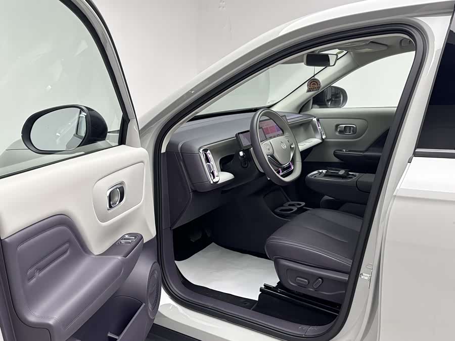 零跑汽车 零跑B10 2025 汽车图片 #10