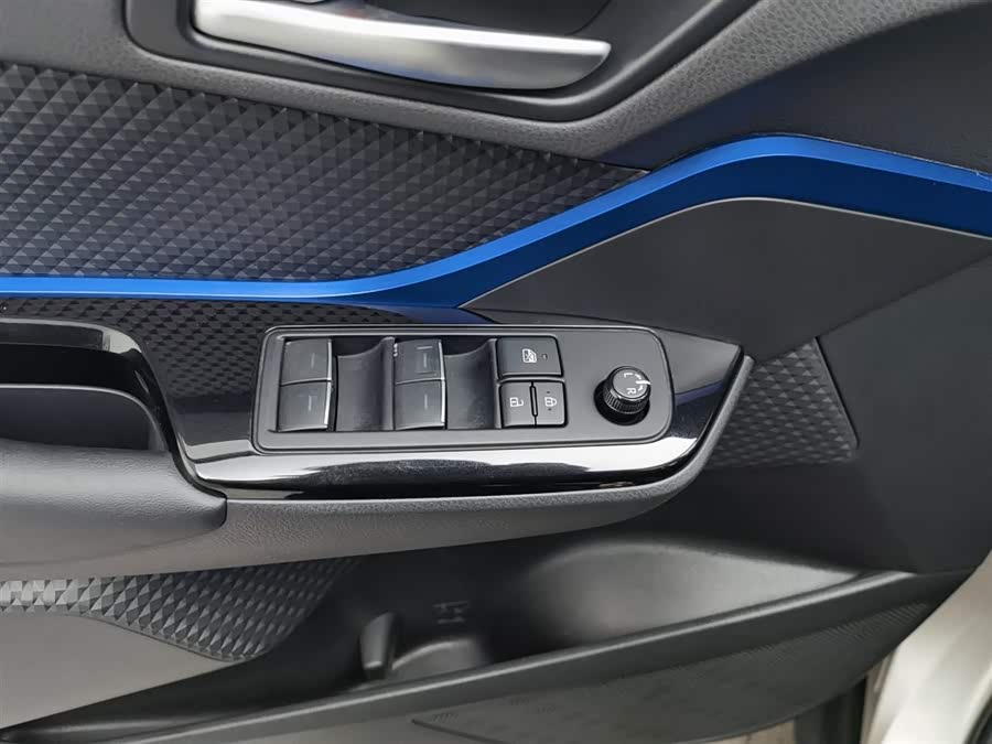 Toyota C-HR 2021 immagine di auto #10