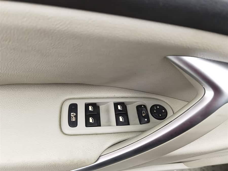 Citroen C5 2013 car image #10