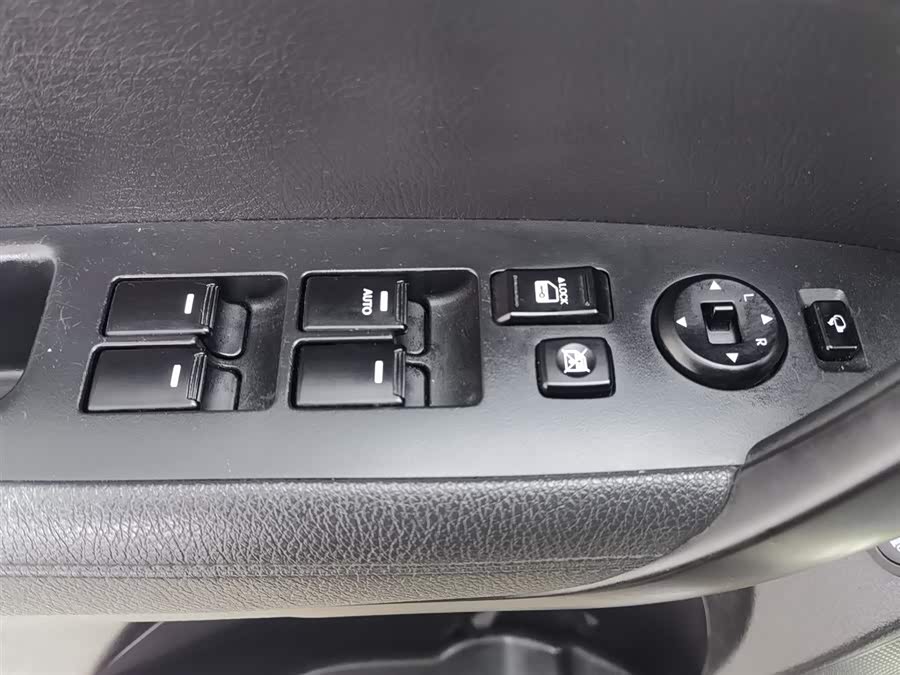 起亚 索兰托 2014 汽车图片 #10