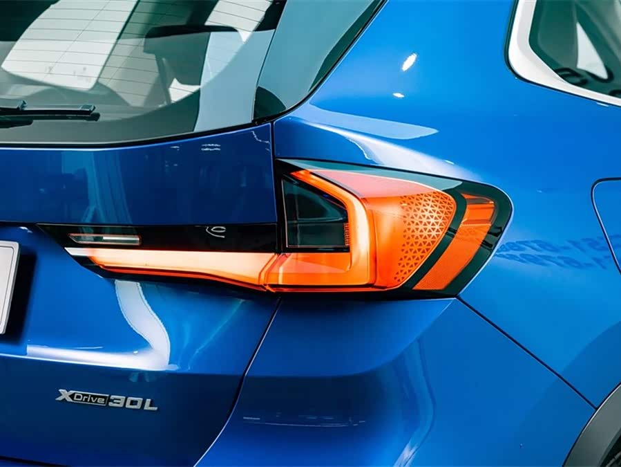 BMW iX1 2024 صورة سيارة #10