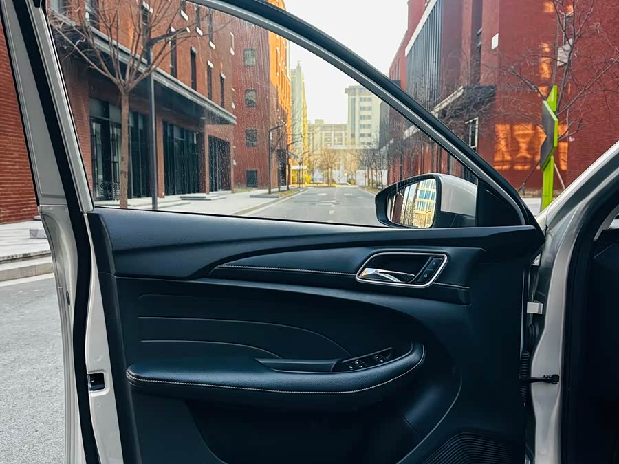 荣威 荣威Ei5 2018 汽车图片 #10