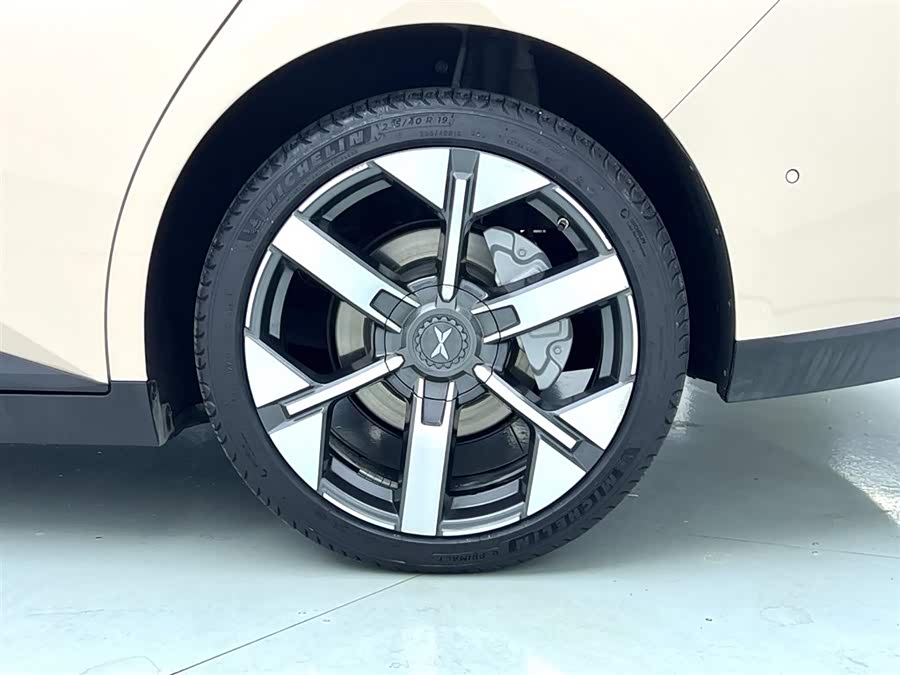 Xpeng 2024 car image #10