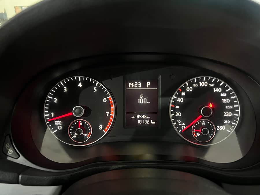 Volkswagen Passat 2014 car image #10