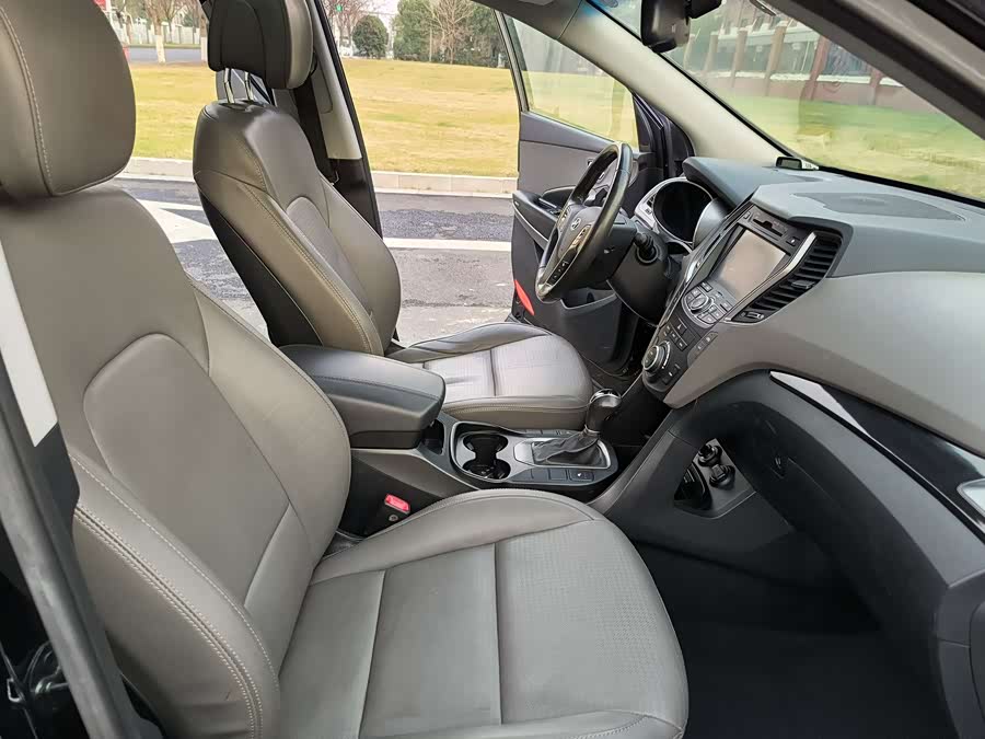 Hyundai Santa Fe (Imported) 2013 car image #10