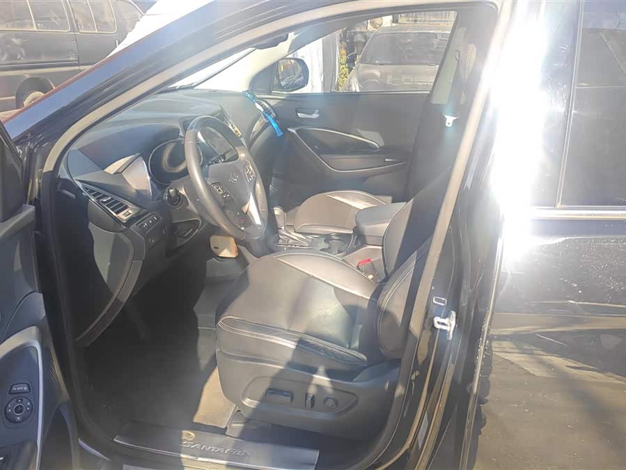 Hyundai Grand Santa Fe 2016 #10 Hyundai Grand Santa Fe 2016 car image #10