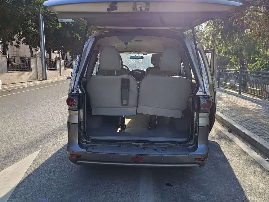 Forthing Lingzhi 2016 car image #10