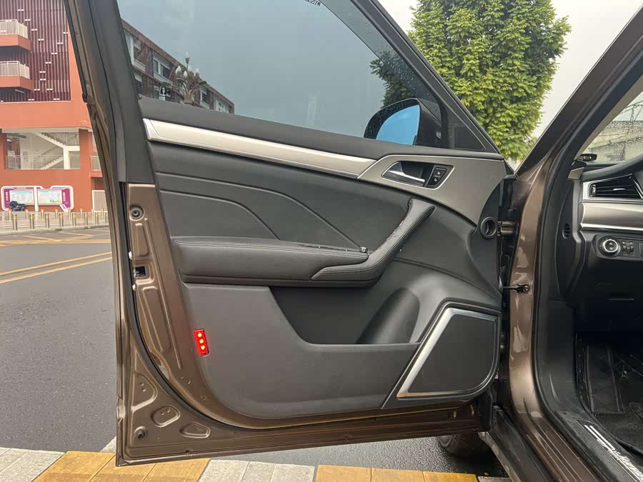 Haval H7 2017 car image #10