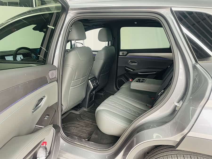 BYD SongL DM-i 2025 #10 BYD SongL DM-i 2025 car image #10