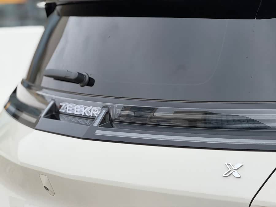 Zeekr X 2024 car image #10