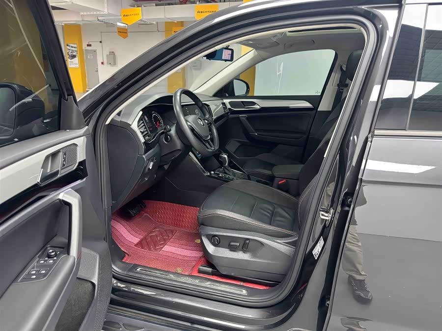 Volkswagen Tayron 2020 car image #10