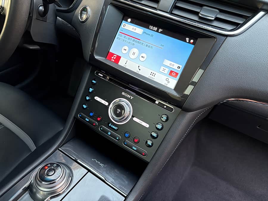 Ford Taurus 2018 car image #10