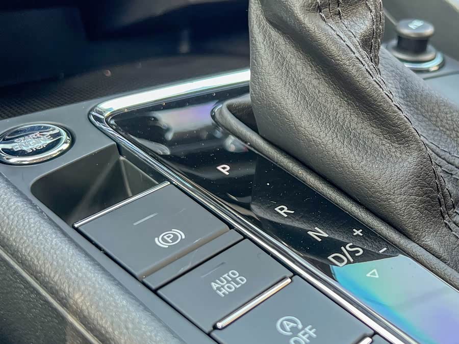 Volkswagen Bora 2025 immagine di auto #10