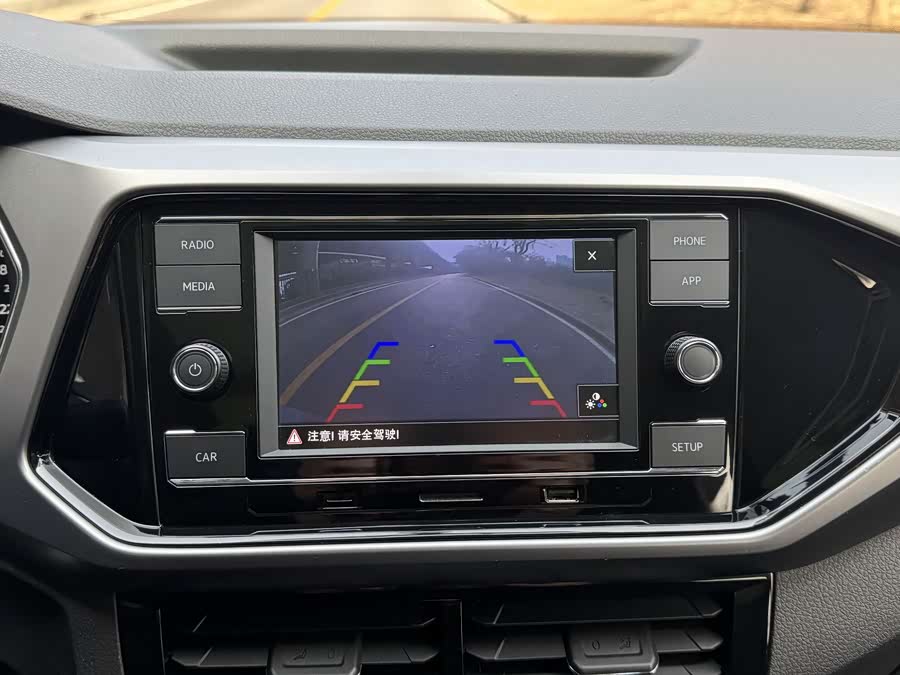 Volkswagen T-Cross 2020 car image #10