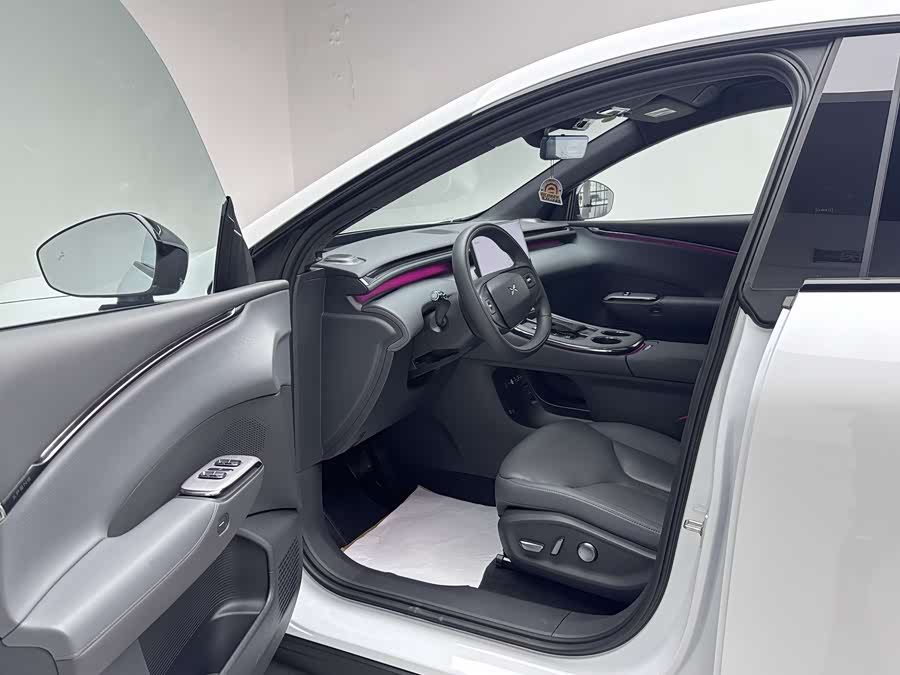 Xpeng G7 2025 immagine di auto #10