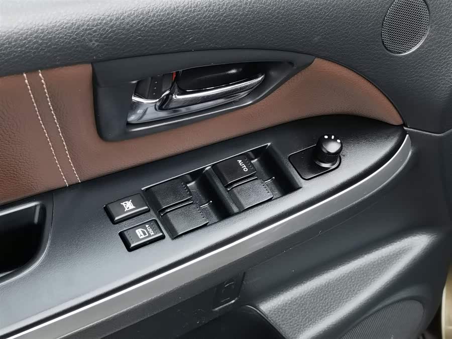 铃木 天语 SX4 2013 汽车图片 #10