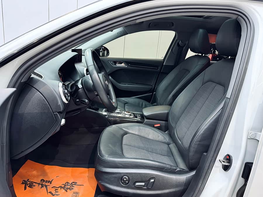 Audi A3 2019 car image #10