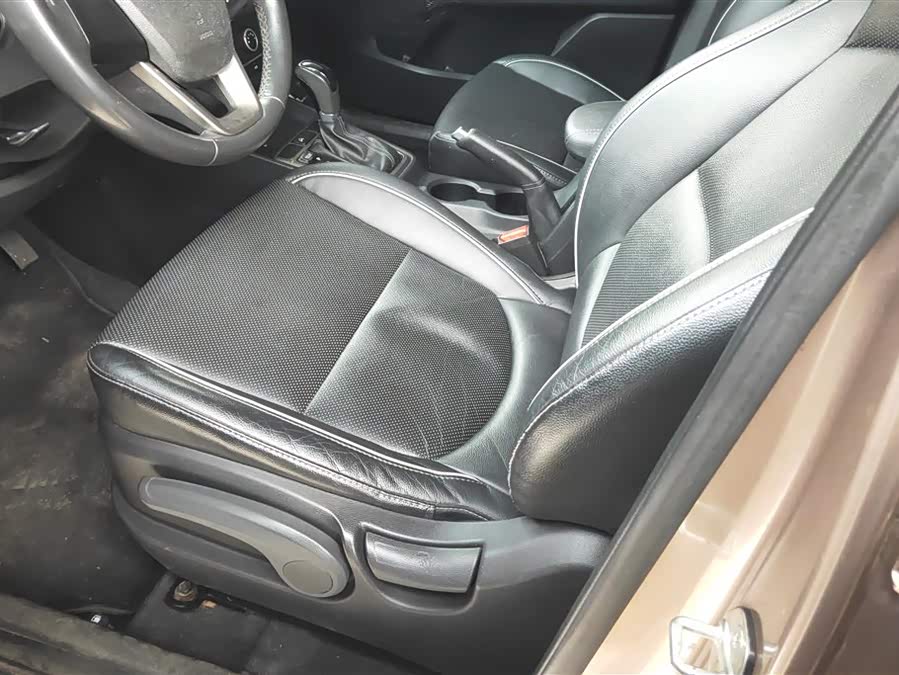 Hyundai ix25 2016 car image #10