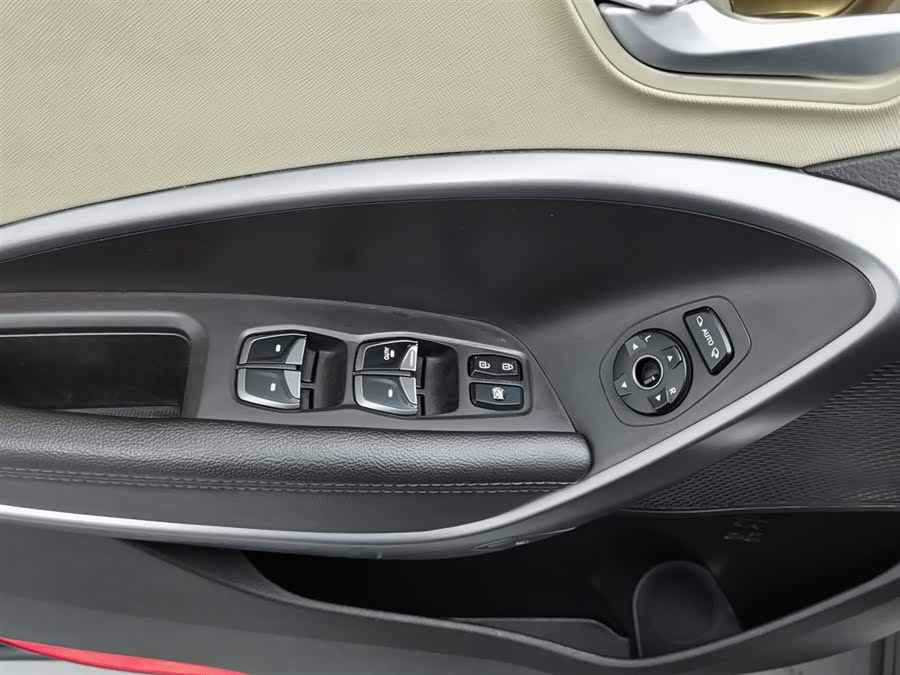 Hyundai Santa Fe 2014 car image #10