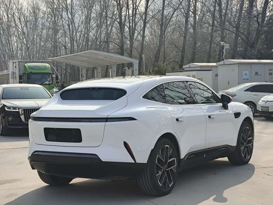 Avatr 11 2023 immagine di auto #10