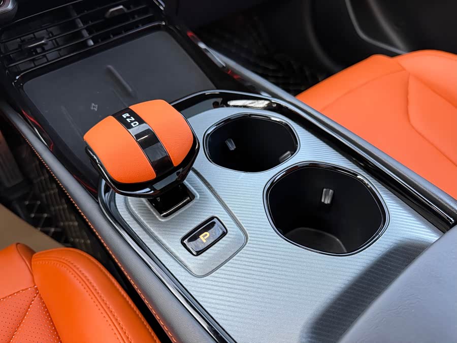 Changan UNI-V 2025 #10 Changan UNI-V 2025 immagine di auto #10