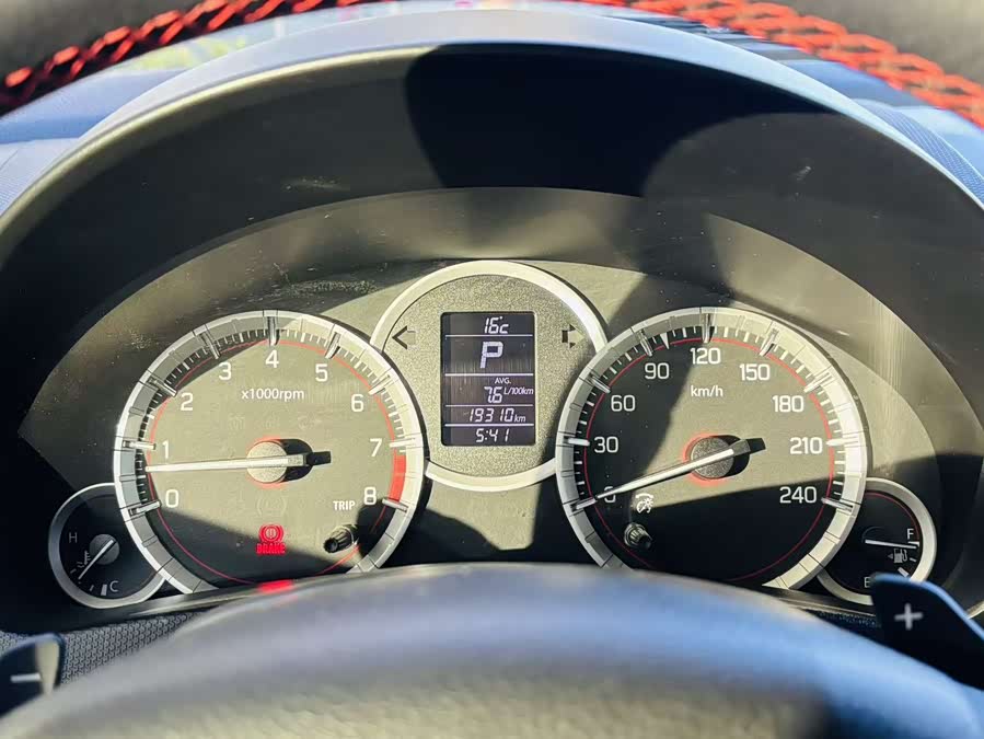 铃木 速翼特 2015 汽车图片 #10