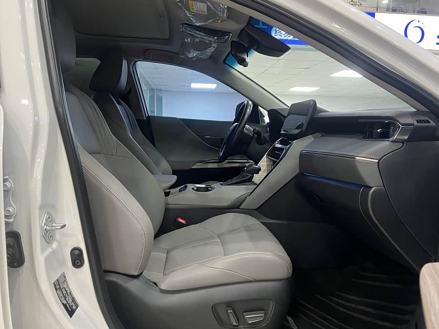 Toyota Harrier 2023 immagine di auto #10