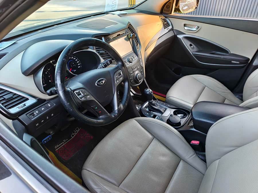 Hyundai Grand Santa Fe 2015 #10 Hyundai Grand Santa Fe 2015 car image #10