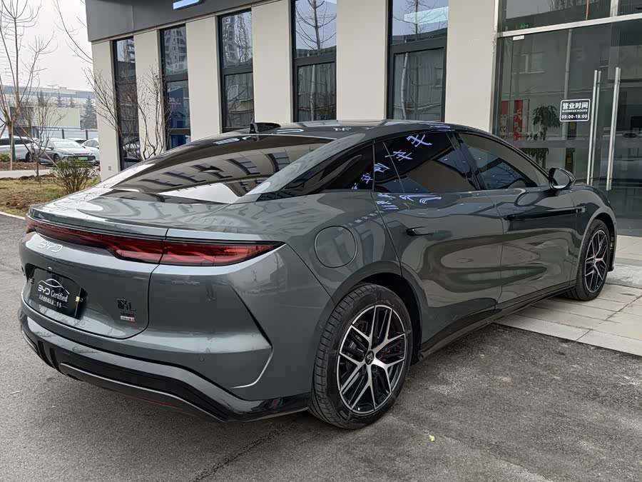 BYD HanL 2025 car image #10