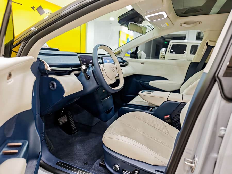 Zeekr X 2023 car image #10