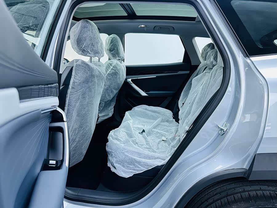 GEELY Boyue L 2025 car image #10