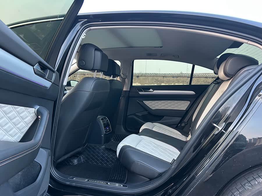 Volkswagen Magotan 2025 car image #10