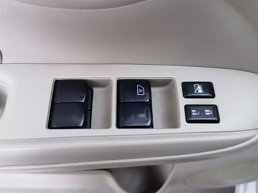 日产 阳光 2013 汽车图片 #10