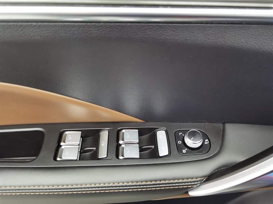 GEELY Coolray 2019 car image #10