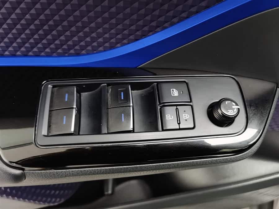 Toyota Izoa 2020 immagine di auto #10