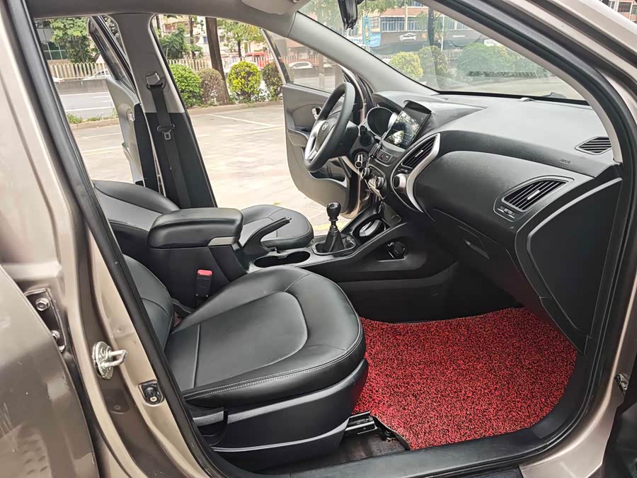 Hyundai ix35 2013 car image #10