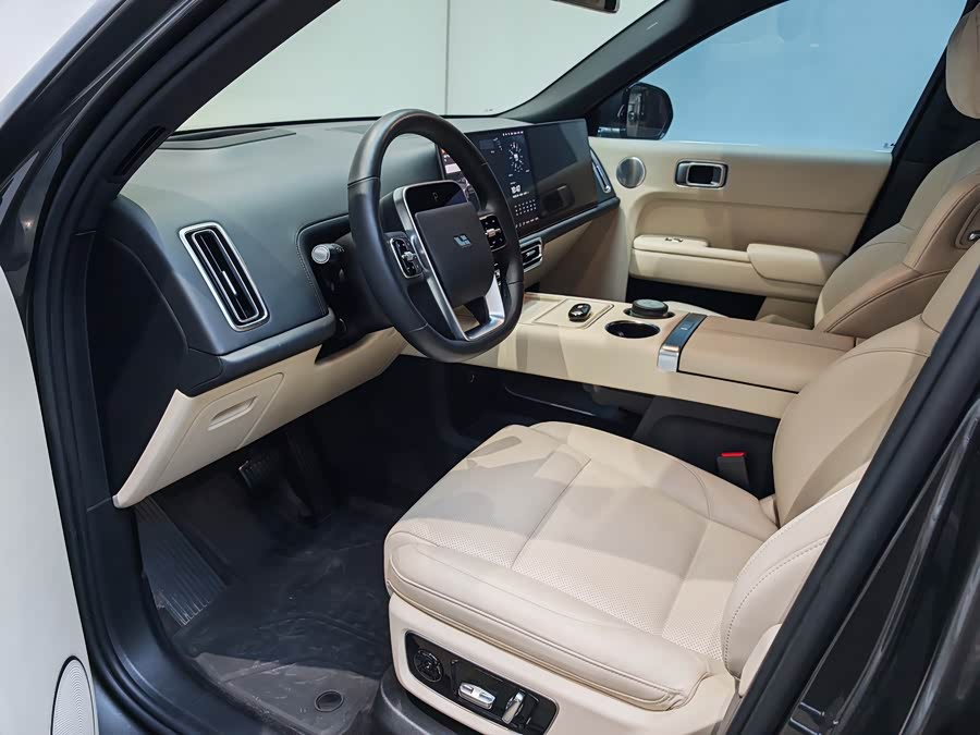 Li L9 2023 #10 Li L9 2023 car image #10