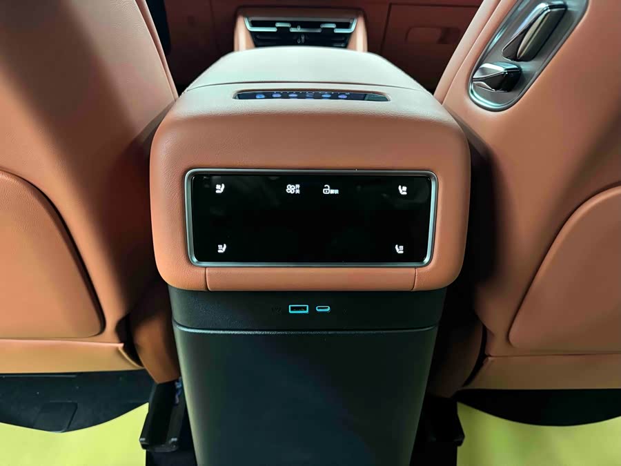 BYD Tang L 2025 car image #10