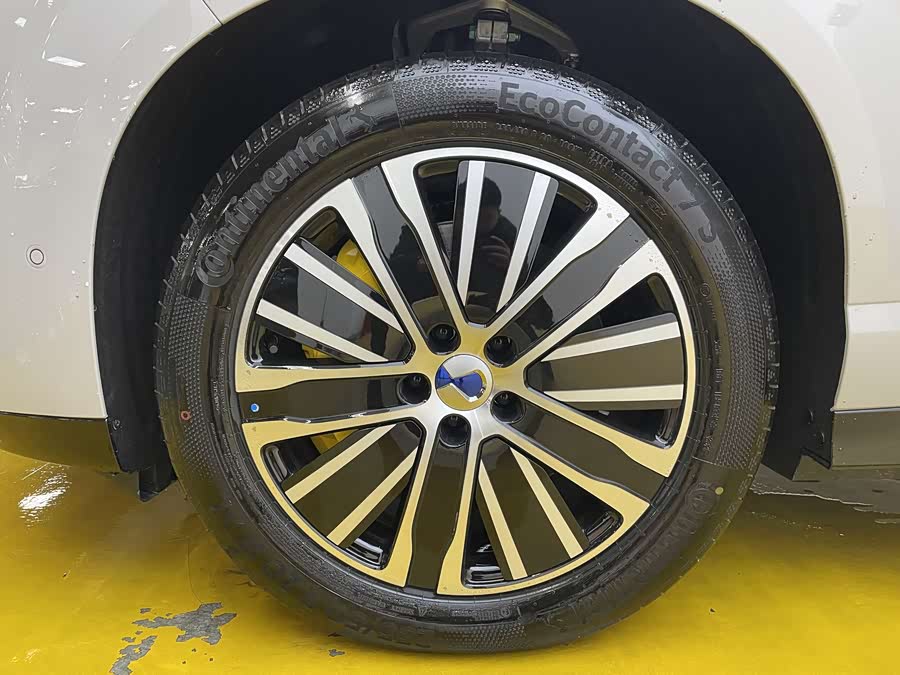 Denza N8L 2025 car image #10