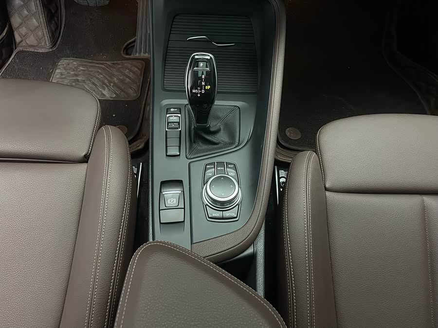 BMW X1 2021 car image #10