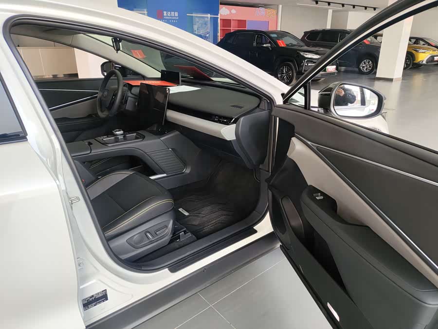 Toyota bZ5 2025 car image #10