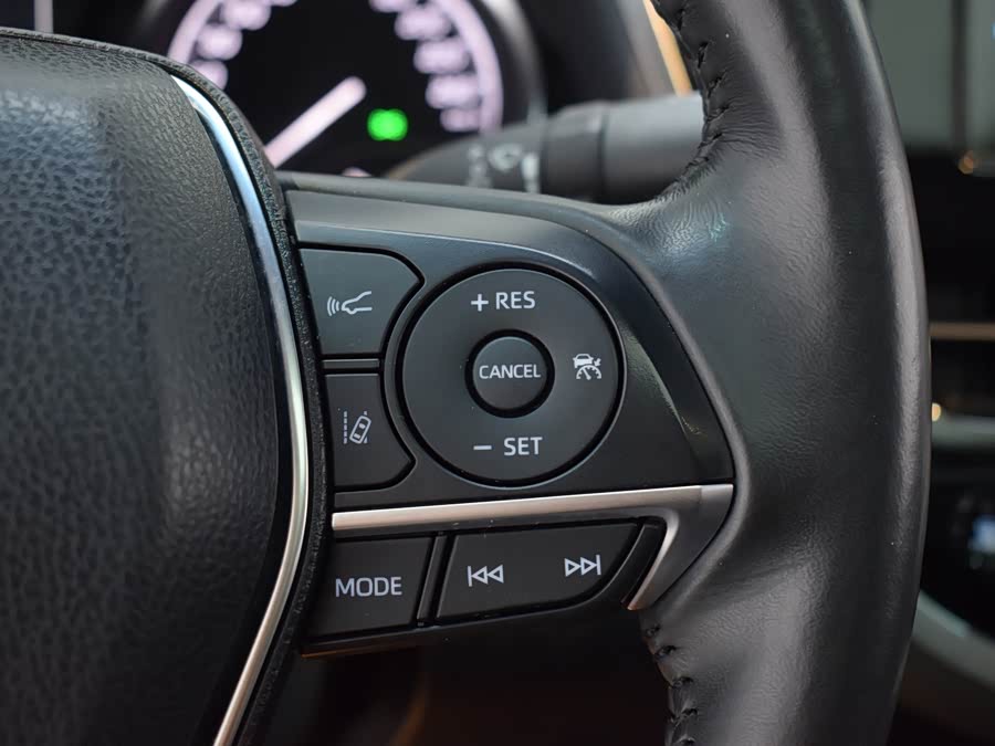 Toyota Camry 2021 immagine di auto #10