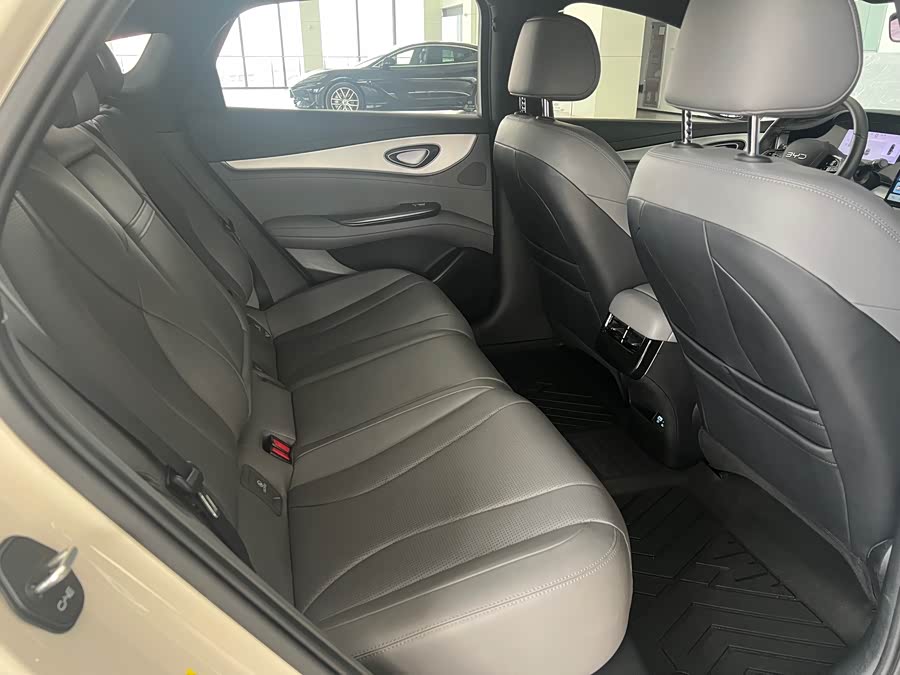 BYD Seal 07 DM-i 2024 #10 BYD Seal 07 DM-i 2024 car image #10