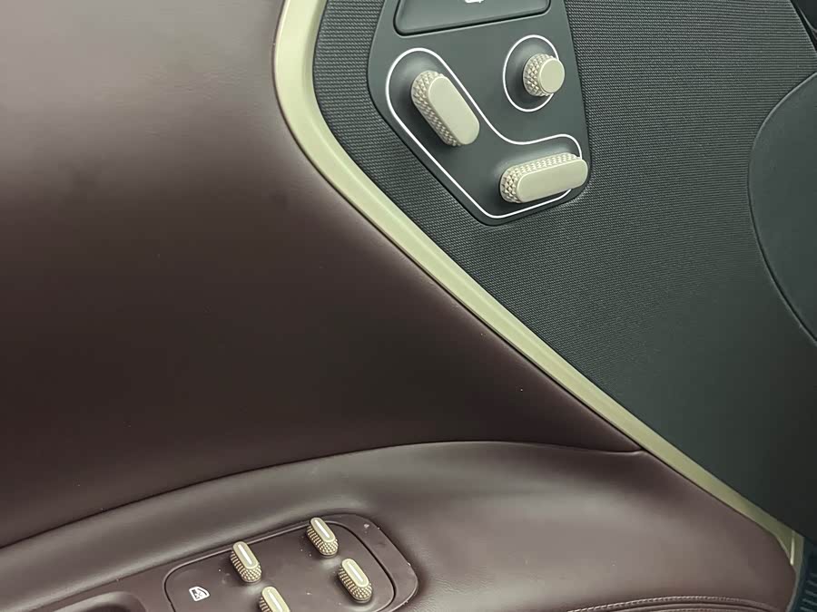 Avatr 11 2023 #10 Avatr 11 2023 car image #10