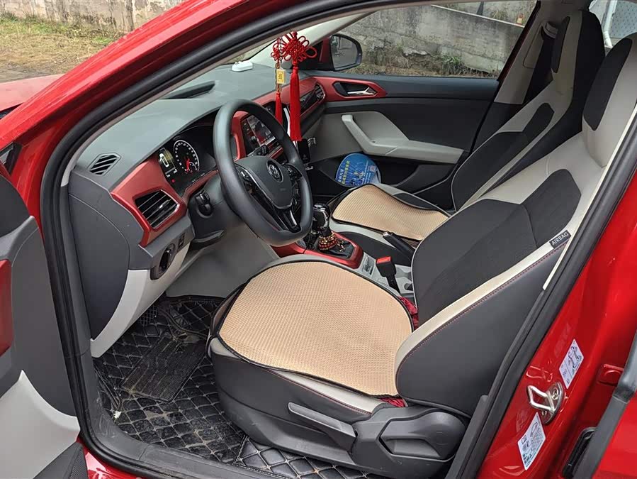 Volkswagen T-Cross 2020 car image #10